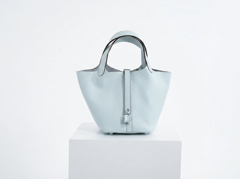 Le signature blanc cassé